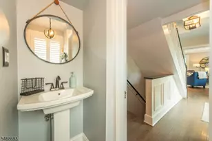37 Wayland Dr, Verona, NJ 07044 - Photo 9