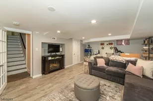 37 Wayland Dr, Verona, NJ 07044 - Photo 41