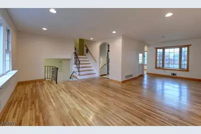 15 Jocelyn Pl, Pequannock Township, NJ 07444 - Photo 11