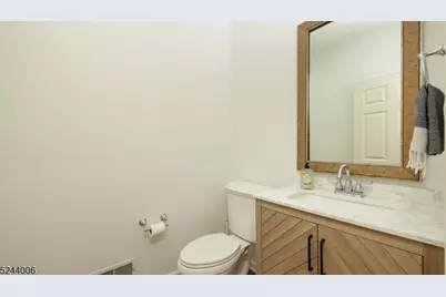 4 Dickinson Rd, Bernards Township, NJ 07920 - Photo 17
