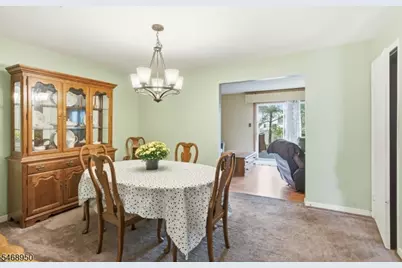 31 Astor Ct, Sayreville, NJ 08872 - Photo 5