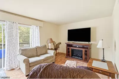 31 Astor Ct, Sayreville, NJ 08872 - Photo 9