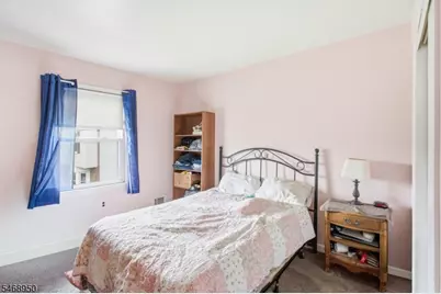 31 Astor Ct, Sayreville, NJ 08872 - Photo 15
