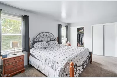 31 Astor Ct, Sayreville, NJ 08872 - Photo 13