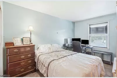 31 Astor Ct, Sayreville, NJ 08872 - Photo 17