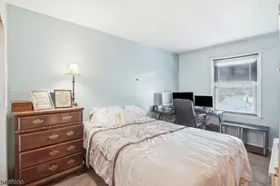 31 Astor Ct, Sayreville Boro, NJ 08872 - Photo 17