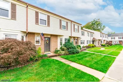 31 Astor Ct, Sayreville, NJ 08872 - Photo 3