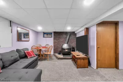 611 Fairfield Ave, Kenilworth, NJ 07033 - Photo 21