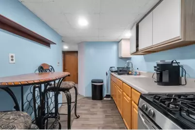 611 Fairfield Ave, Kenilworth, NJ 07033 - Photo 23