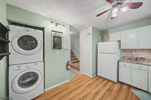 7 Garden Ct, Roxbury Township, NJ 07876 - Photo 7