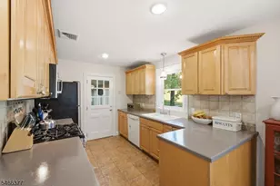 77 Hogback Rd, Franklin Township, NJ 08867 - Photo 17