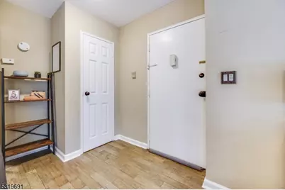 50 Elm St #B8, Morristown, NJ 07960 - Photo 3
