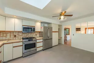 11 Cresthill Rd, Verona, NJ 07044 - Photo 7