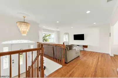 2500 Jay Pl, Union Township, NJ 07083 - Photo 5