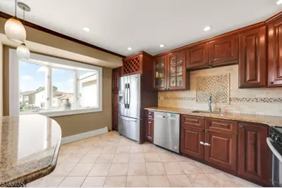 2500 Jay Pl, Union Township, NJ 07083 - Photo 9
