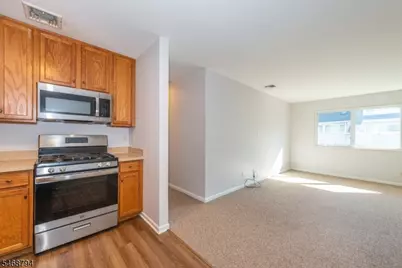 480 Pompton Ave #2, Cedar Grove, NJ 07009 - Photo 11