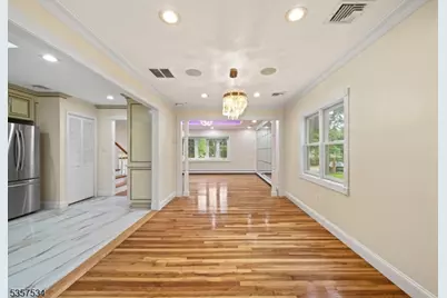39 Weinmanns Blvd, Wayne, NJ 07470 - Photo 11