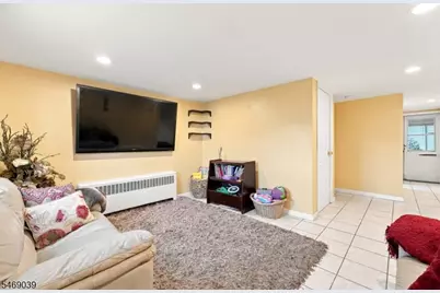 1747 Colgate Pl, Union Township, NJ 07083 - Photo 11