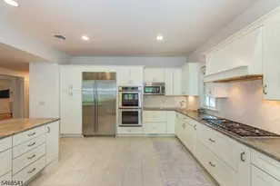 136 Montclair Ave, Montclair, NJ 07042 - Photo 21