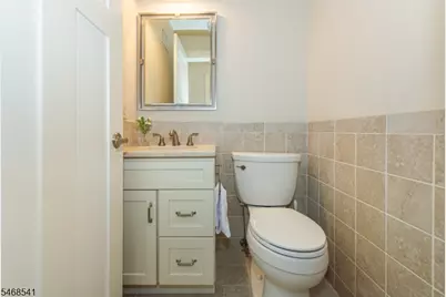 136 Montclair Ave, Montclair, NJ 07042 - Photo 23