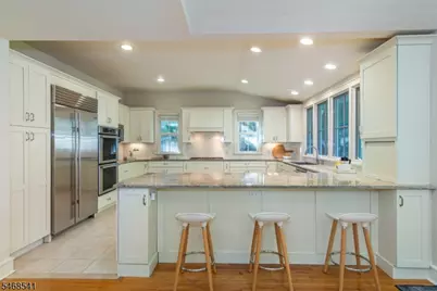 136 Montclair Ave, Montclair, NJ 07042 - Photo 17