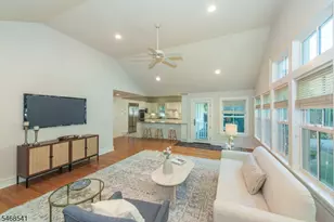 136 Montclair Ave, Montclair, NJ 07042 - Photo 15