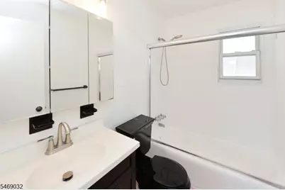 186 Palmer Ter, Wood Ridge, NJ 07075 - Photo 11