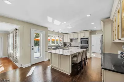 24 Lehigh Rd, Branchburg Township, NJ 08853 - Photo 15