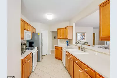 3223 Franklin Ln, Rockaway Township, NJ 07866 - Photo 7