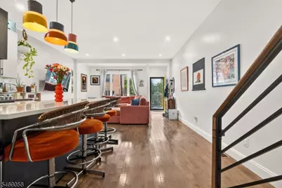 106A Astor Pl, Jersey City, NJ 07304 - Photo 3