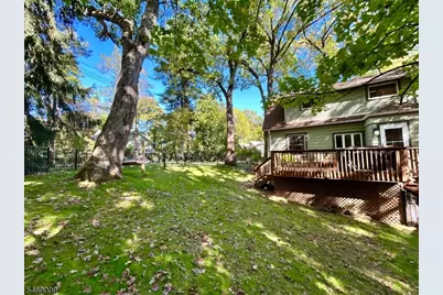 27 Cedars Rd, Caldwell, NJ 07006 - Photo 31