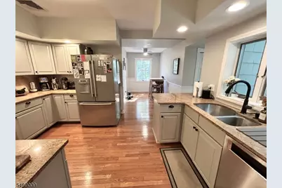 27 Cedars Rd, Caldwell, NJ 07006 - Photo 15