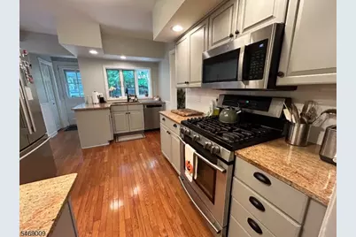 27 Cedars Rd, Caldwell, NJ 07006 - Photo 13
