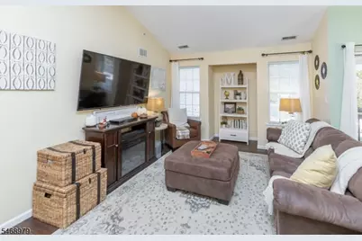12 Overlook Dr #12, Lopatcong Township, NJ 08886 - Photo 5