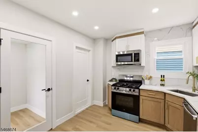 62 Unity Ave, Newark, NJ 07106 - Photo 11