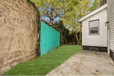 62 Unity Ave, Newark, NJ 07106 - Photo 25