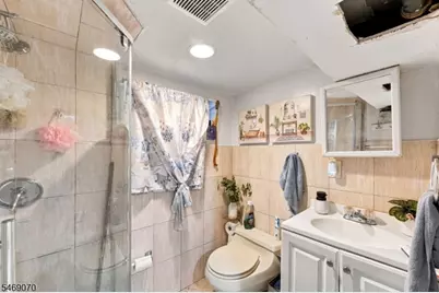 88 Burlington Ave, Paterson, NJ 07502 - Photo 33