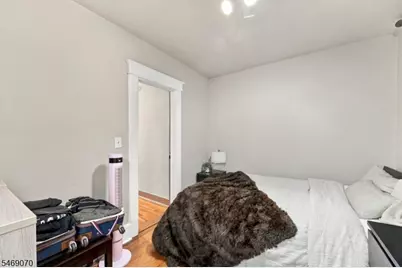 88 Burlington Ave, Paterson, NJ 07502 - Photo 31
