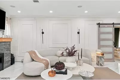 88 Burlington Ave, Paterson, NJ 07502 - Photo 15