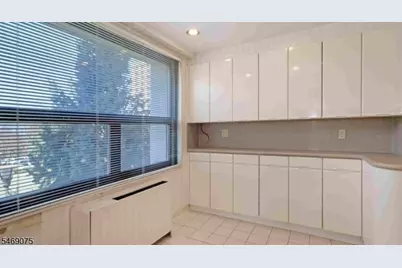 2 Claridge Dr. 1Le, Verona, NJ 07044 - Photo 5