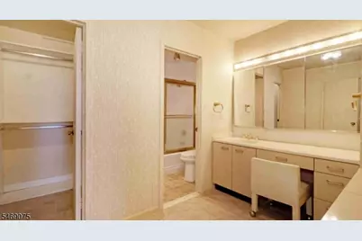 2 Claridge Dr. 1Le, Verona, NJ 07044 - Photo 11