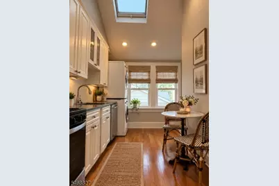 704 3rd St #2, Lyndhurst Township, NJ 07071 - Photo 5