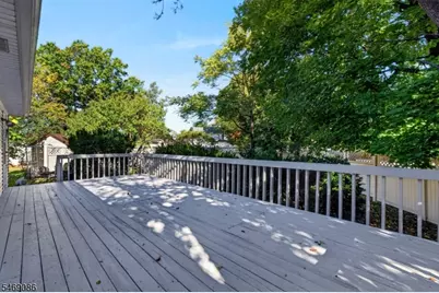 832 Creslyn Ct, Union Township, NJ 07083 - Photo 39