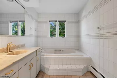 832 Creslyn Ct, Union Township, NJ 07083 - Photo 31