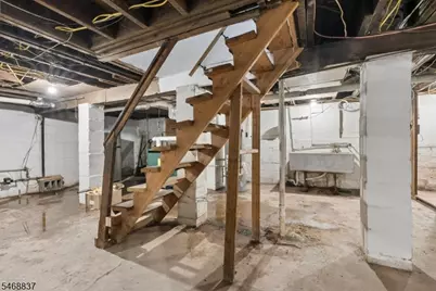 16 N 16th St, East Orange, NJ 07017 - Photo 31