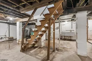 16 N 16th St, East Orange, NJ 07017 - Photo 31