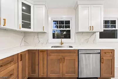 1393 Cornell Pl, Union Township, NJ 07083 - Photo 13