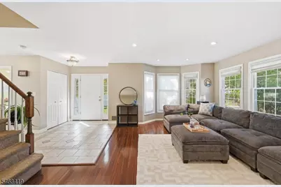 92 Laurelwood Ct, Rockaway Township, NJ 07866 - Photo 7