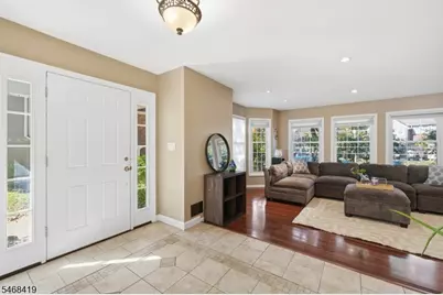 92 Laurelwood Ct, Rockaway Township, NJ 07866 - Photo 5