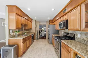 92 Laurelwood Ct, Rockaway Township, NJ 07866 - Photo 17